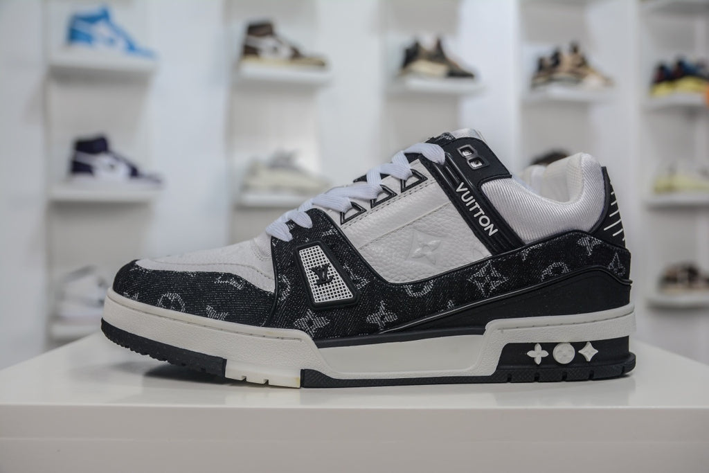 LV Trainer - Black/White