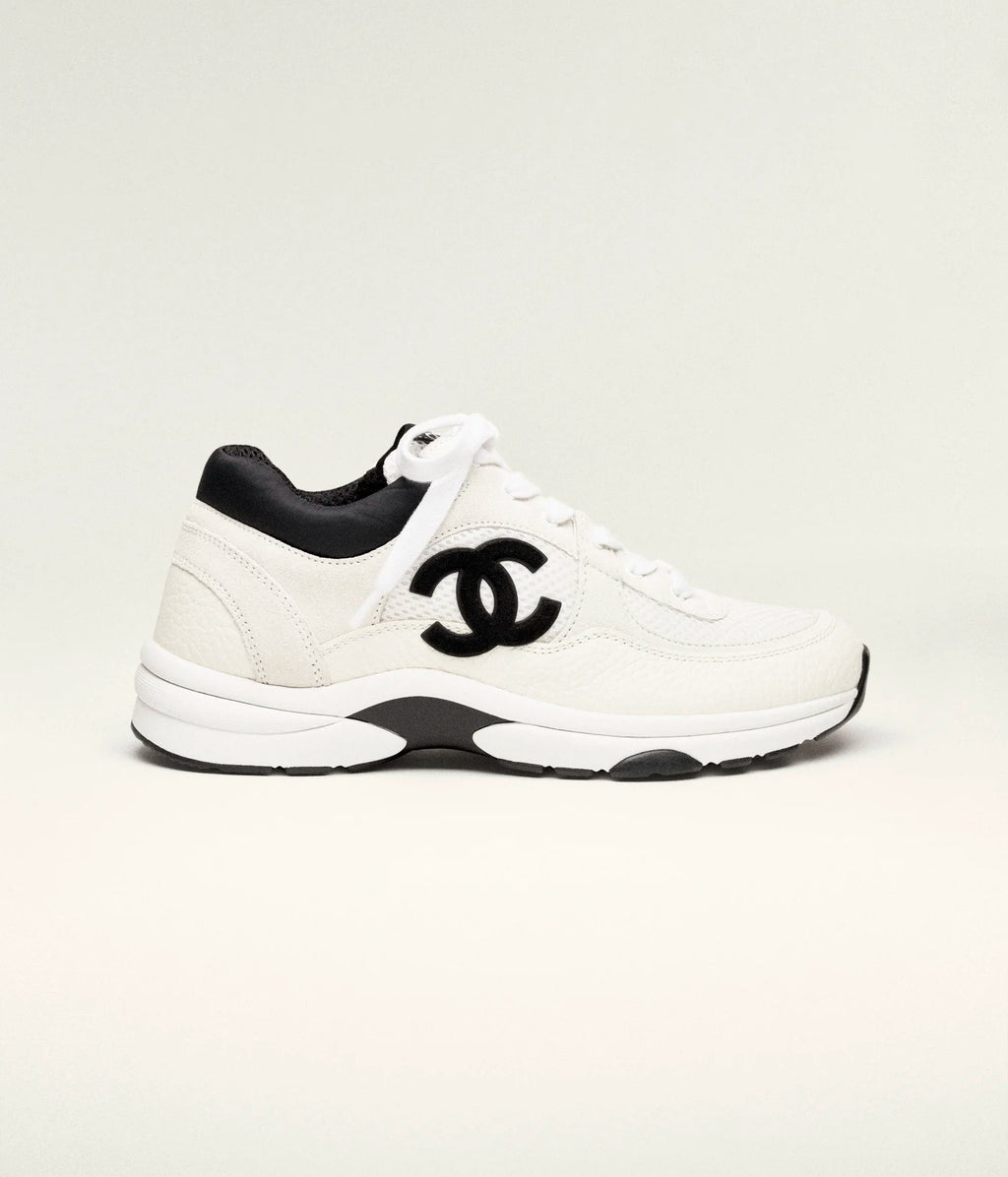 Chanel Mesh, Suede Calfskin & Grained Calfskin 
White & Black