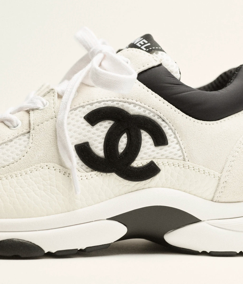 Chanel Mesh, Suede Calfskin & Grained Calfskin 
White & Black