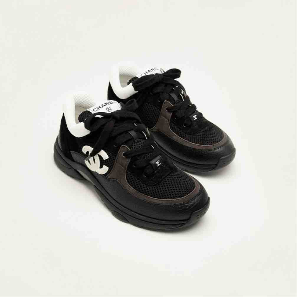 Chanel Mesh, Suede Calfskin & Grained Calfskin 
Black & White